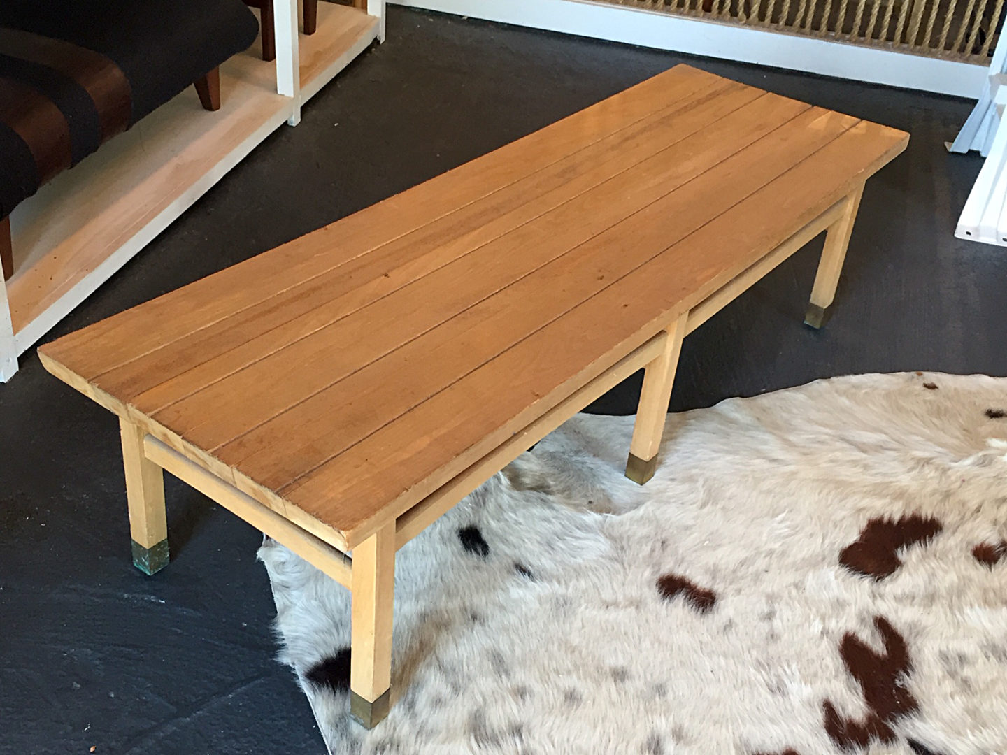 How to make a coffee table into a bench